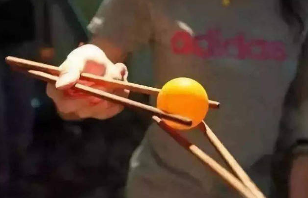 筷子夹球游戏趣味乒乓球游戏