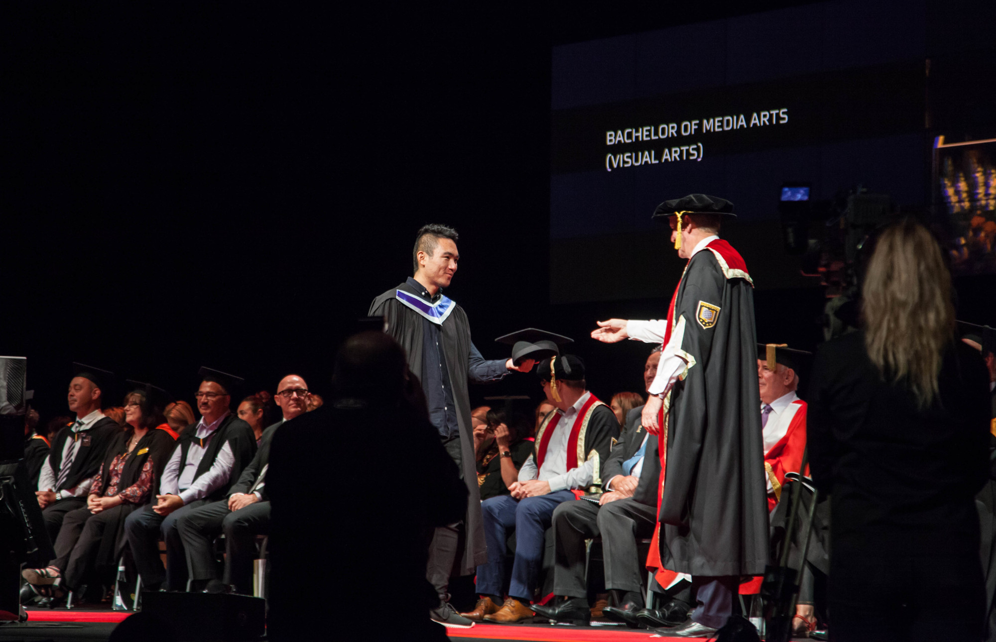 学校，所学课程及获得的学历、学位证书受英联邦国家和中国教育部承认。